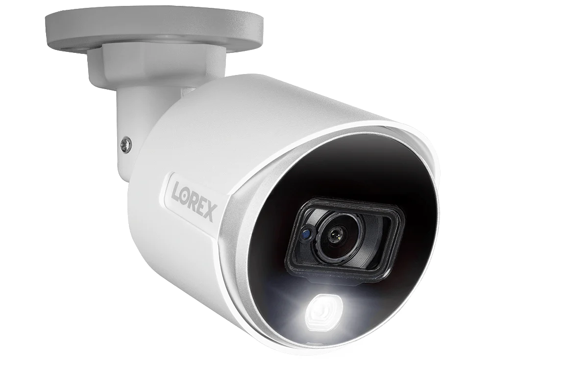 Lorex 4K Analog Active Deterrence Security Camera - Image 5