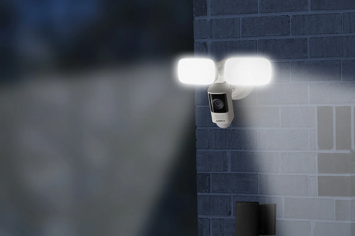 Lorex 2K Wi-Fi Floodlight Security Camera (32GB, Cloud-Enabled) - Image 7